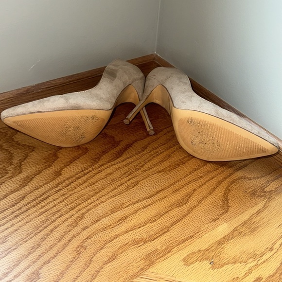 Bonnibel tan suede stilettos size 8. Worn once - Picture 8 of 8